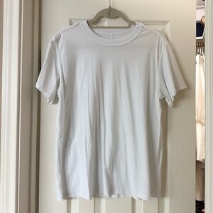 Lululemon tee